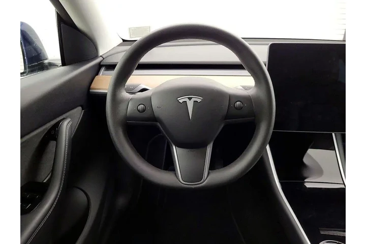 $30998 : Tesla Model Y 2021 AWD Long image 10