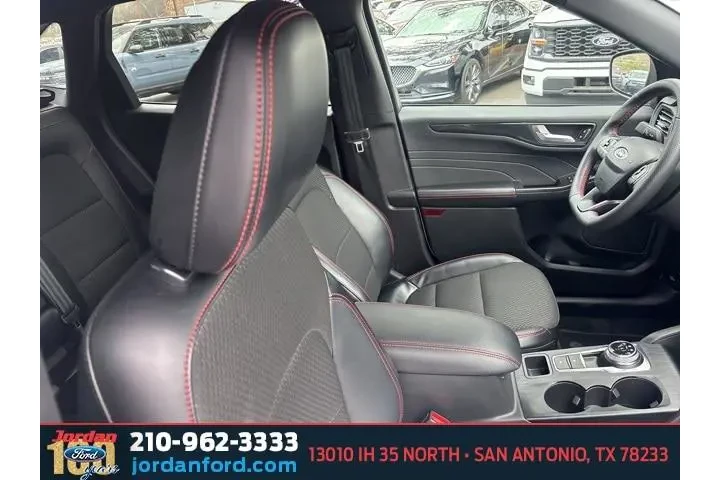 $19875 : Ford Escape 2023 ST-Line 4dr image 10