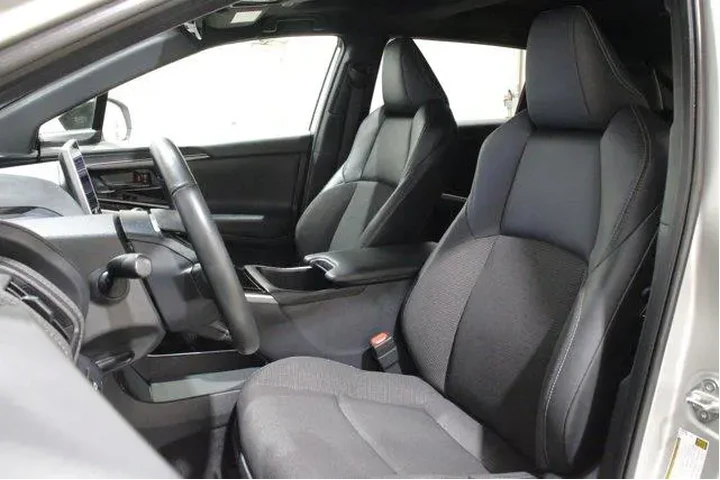 $26998 : Toyota bZ4X 2024 AWD XLE 4dr image 5