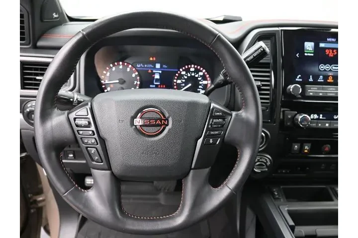 $37992 : Nissan Titan 2023 4x4 Platin image 7