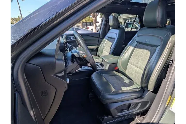 $29997 : Ford Explorer 2021 AWD Timbe image 6