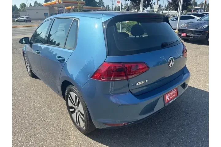 $7499 : Volkswagen e-Golf 2016 SE 4d image 7