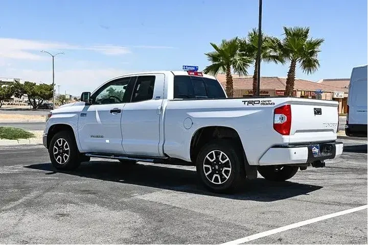 $27988 : Toyota Tundra 2016 4x2 SR5 4 image 6