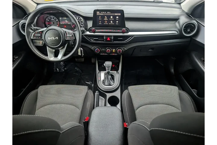 $19460 : Kia Forte 2024 LX 4dr Sedan image 9