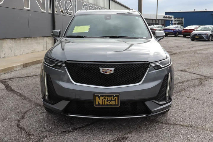 $25087 : 2020 XT6 AWD 4dr Sport image 2