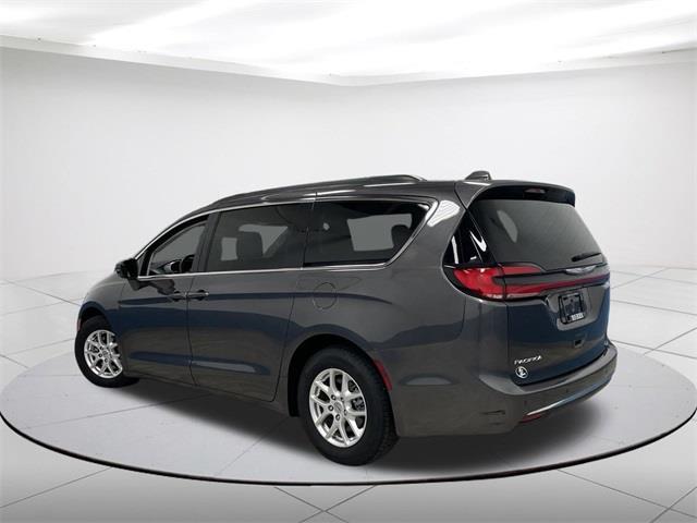 $23204 : Pre-Owned 2022 Pacifica Touri image 3