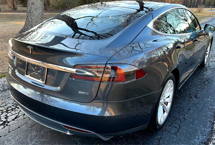 2016 Model S 2016.5 4dr Sdn A image 5