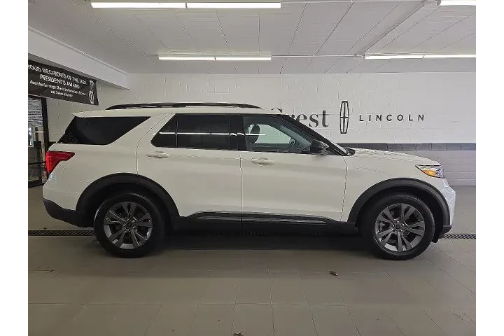 $33999 : Ford Explorer 2022 AWD XLT 4 image 7