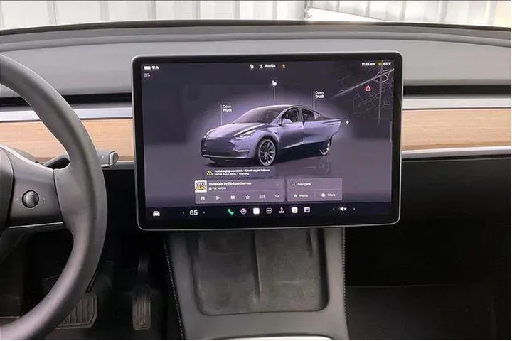$28490 : Tesla Model Y 2023 AWD Long image 6