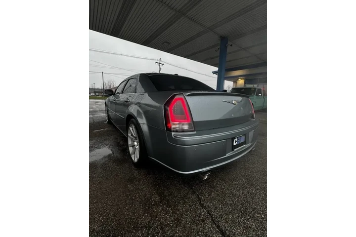 2006 300 SRT-8 image 10