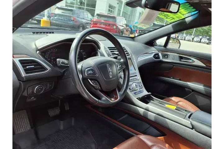 $22995 : Lincoln MKZ 2019 AWD Reserve image 10