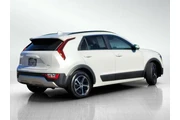 $29921 : Kia Niro Plug-In Hybrid 2025 thumbnail