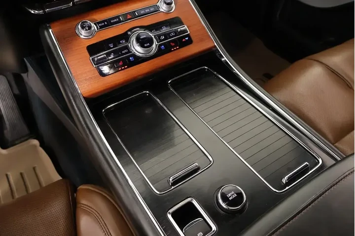 $33999 : Lincoln Aviator 2021 AWD Res image 9