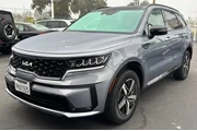 $26750 : Kia Sorento 2023 S 4dr SUV thumbnail