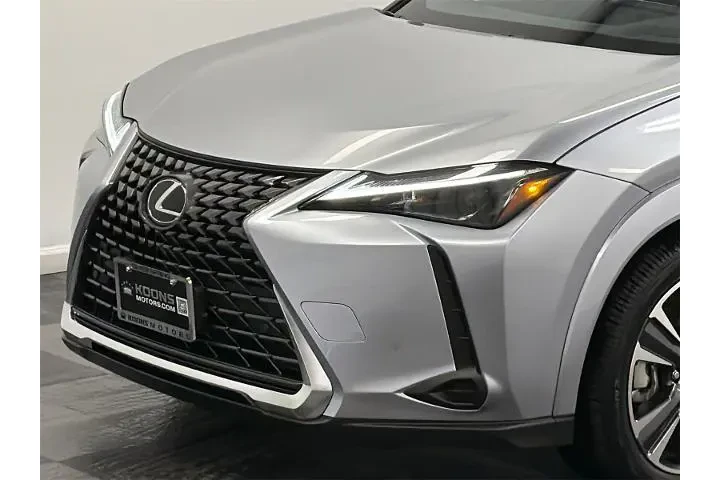 $40000 : Lexus UX 300h 2025 AWD 4dr C image 2