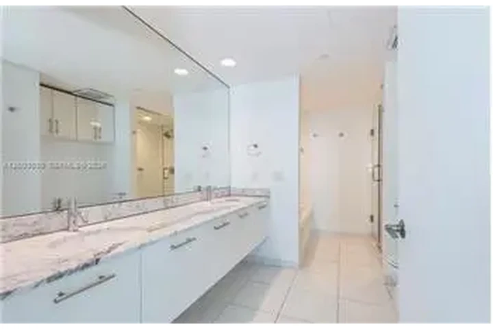 $4000 : Rental property with 2 bedro image 10