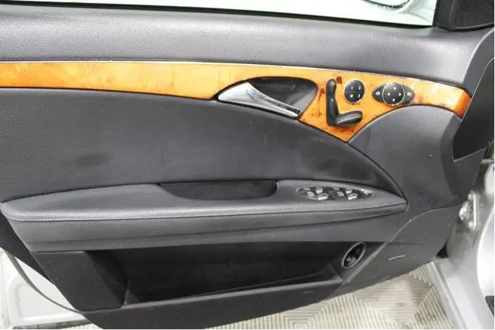 $8985 : Mercedes-Benz E-Class 2007 E image 5