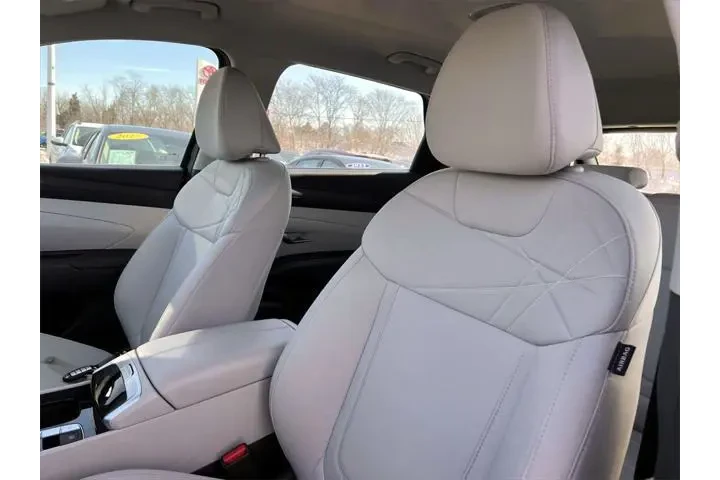 $28555 : Hyundai TUCSON 2025 AWD SE 4 image 9