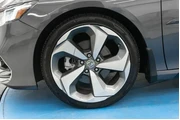 $26996 : Honda Accord 2020 Touring 4d thumbnail