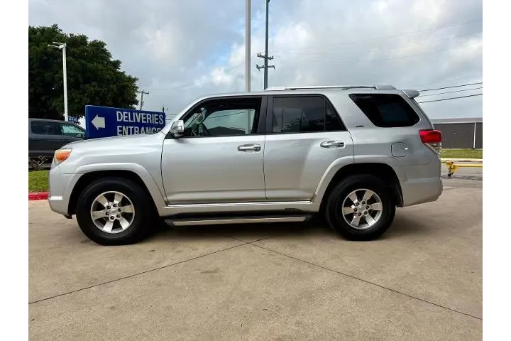$16773 : Toyota 4Runner 2011 4x2 SR5 image 6