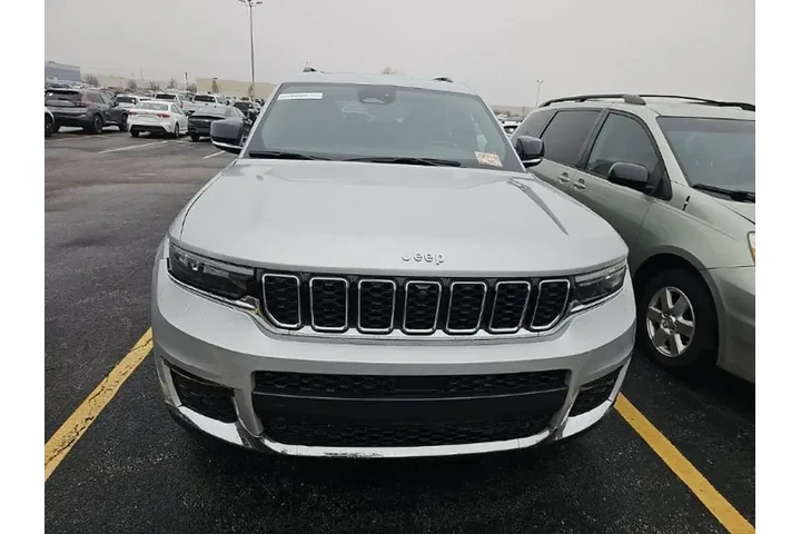 $31893 : Jeep Grand Cherokee L 2024 4 image 2