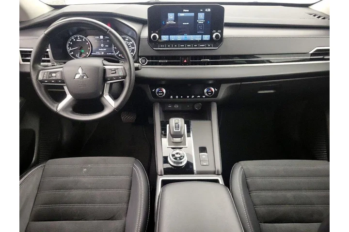 $24998 : Mitsubishi Outlander 2024 AW image 9