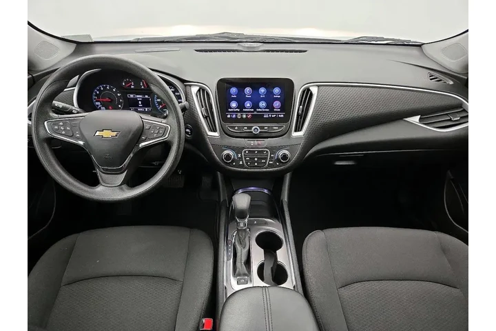 $17998 : Chevrolet Malibu 2023 LT 4dr image 9