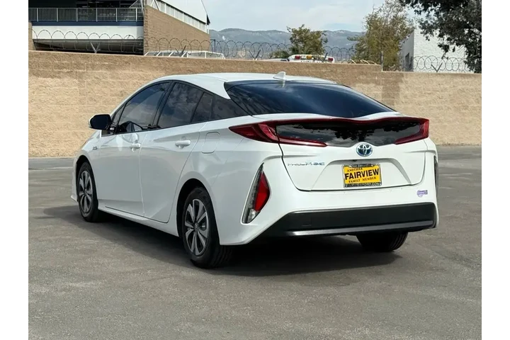 $15189 : Toyota Prius Prime 2018 Prem image 4