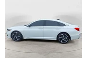 $23888 : Honda Accord 2022 Sport 4dr thumbnail