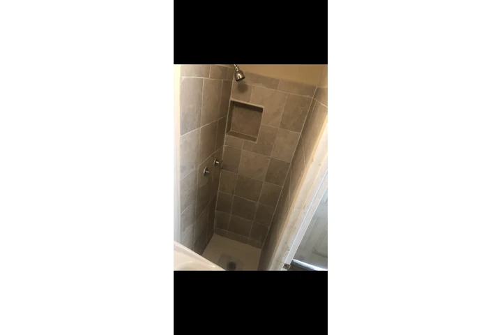 $1000 : Back House for rent/S renta image 2