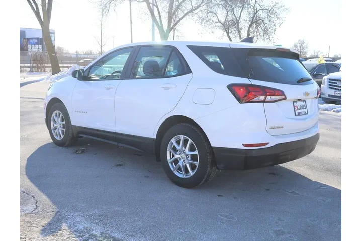 $16770 : Chevrolet Equinox 2022 LS 4d image 7
