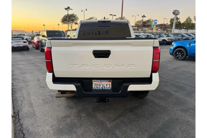 $36639 : Toyota Tacoma 2024 4x2 SR5 4 image 5
