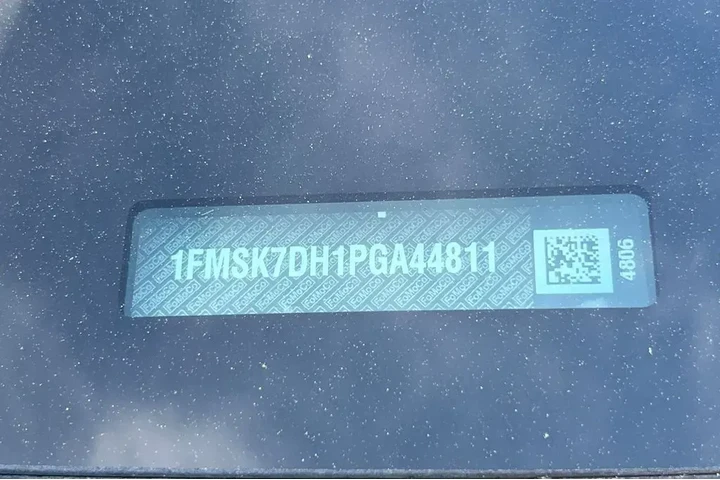 $28384 : Ford Explorer 2023 XLT 4dr S image 3