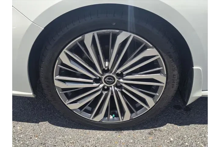 $23999 : Nissan Altima 2023 2.5 SL 4d image 9