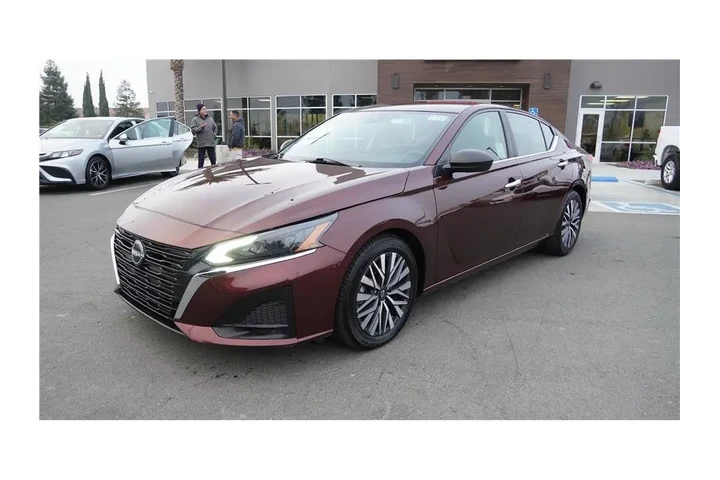 $20984 : 2024 Altima 2.5 SV image 2