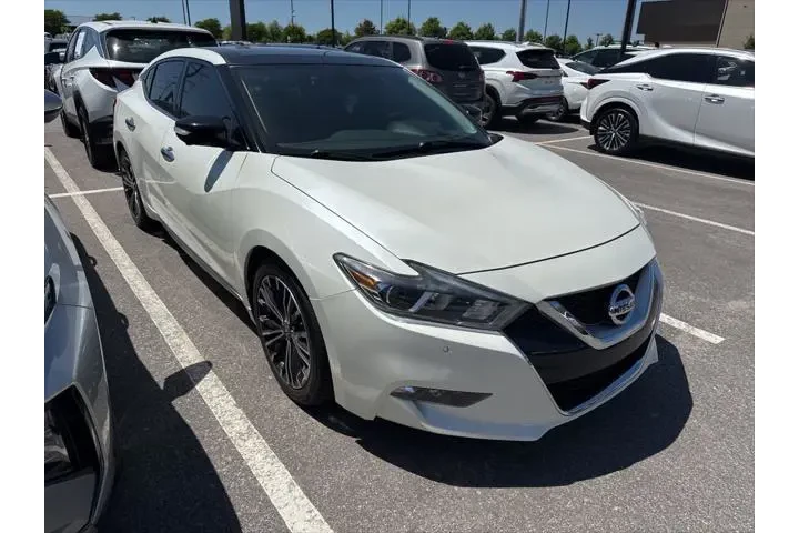 $17999 : Nissan Maxima 2017 Platinum image 2