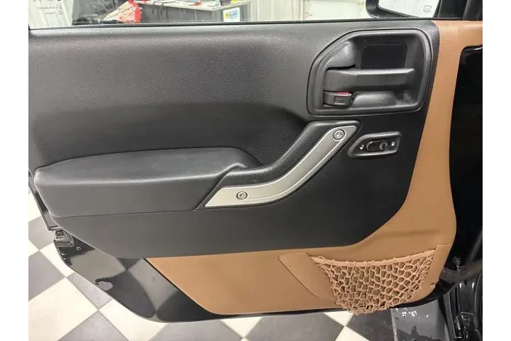 $10500 : Jeep Wrangler Unlimited 2012 image 8