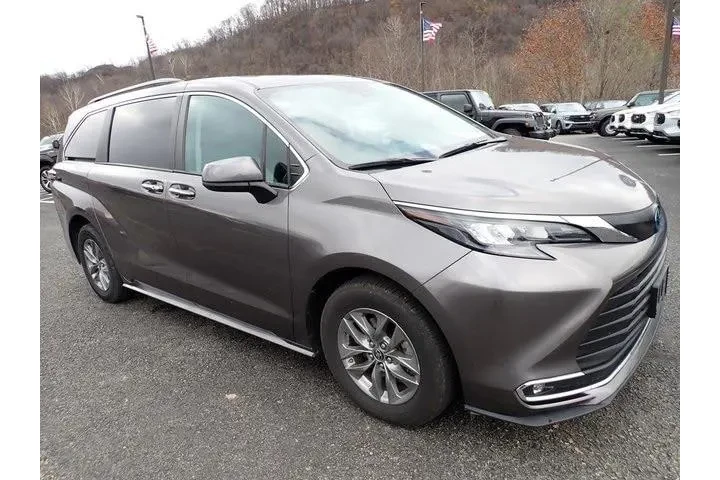 $38887 : Toyota Sienna 2024 XLE 8-Pas image 7
