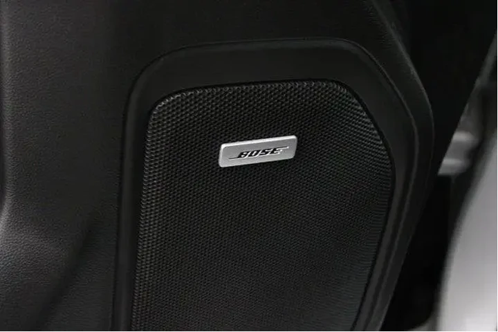 $39938 : GMC Sierra 1500 2020 4x4 SLT image 5