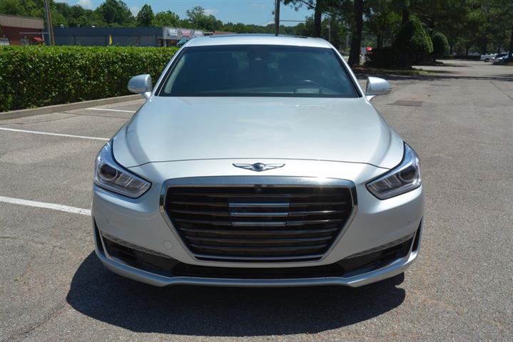 2017 Genesis G90 3.3T Premium image 3