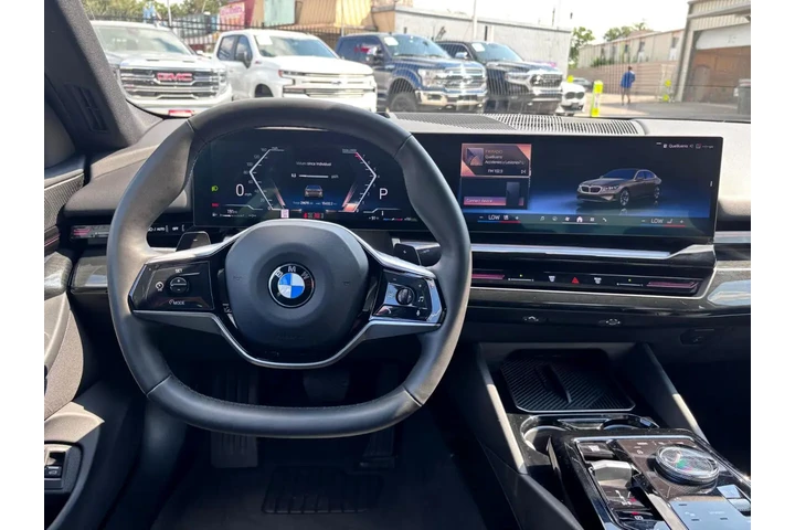 2024 BMW 530i 530i image 8