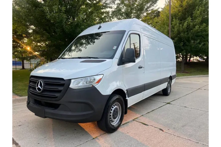 $28995 : 2022 Mercedes-Benz Sprinter 2 image 1