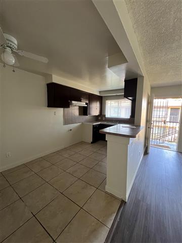 $2050 : Single1 bed, 2 bed Whittier image 3