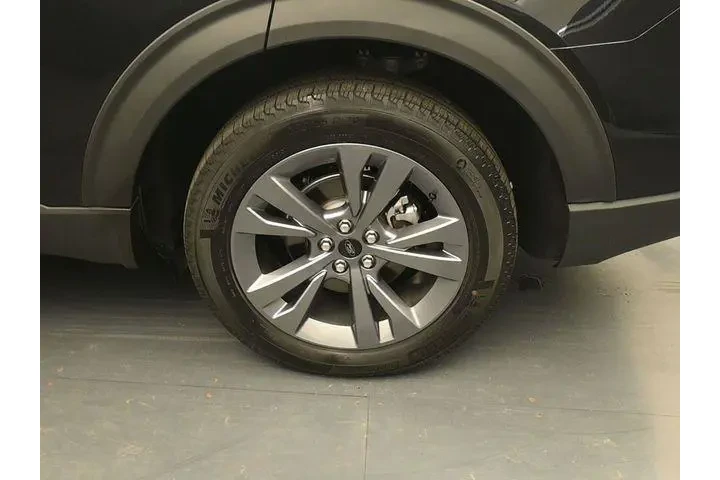 $31672 : Ford Explorer 2022 AWD XLT 4 image 9