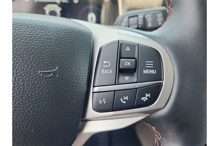 $39388 : Ford Explorer 2025 Active 4d image 6