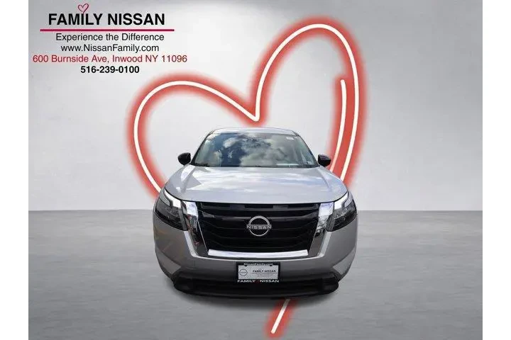$27218 : Nissan Pathfinder 2024 AWD S image 2