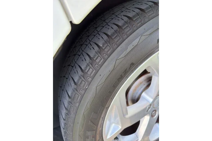 $15990 : Land Rover Range Rover Sport image 8