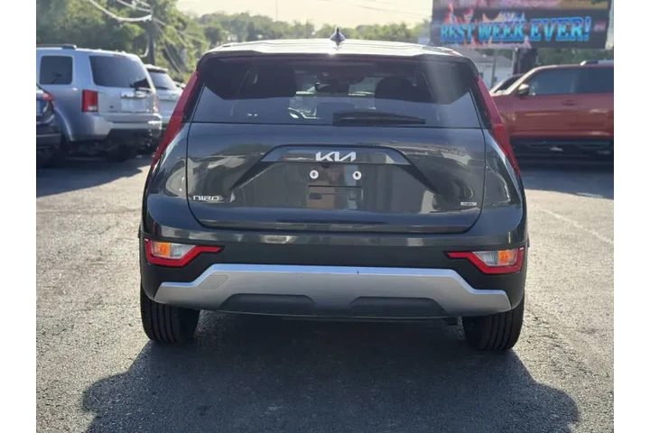 $15995 : 2023 Niro LX image 7