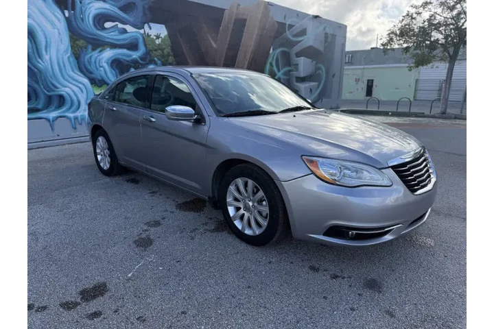 $5999 : 2013 200 Limited image 5