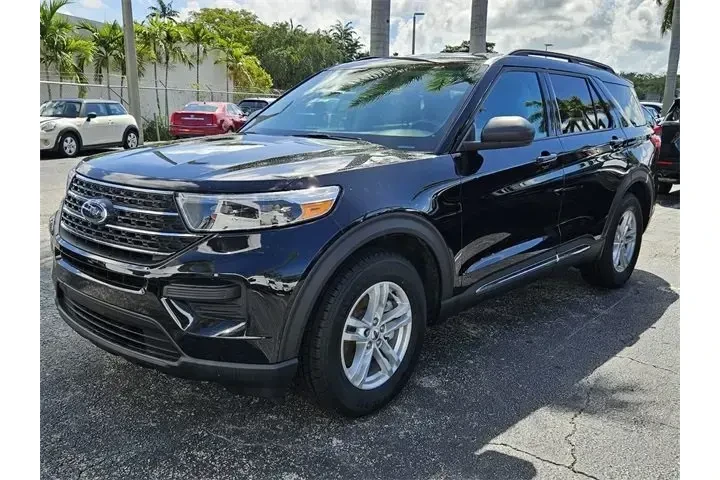 $30990 : Ford Explorer 2023 XLT 4dr S image 2